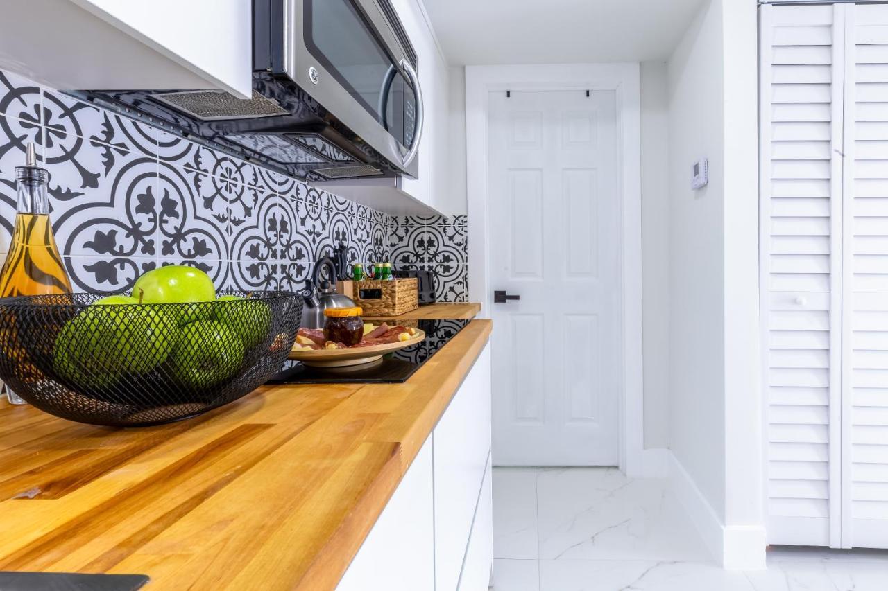 Serenity Lodge Condo 마이애미 외부 사진